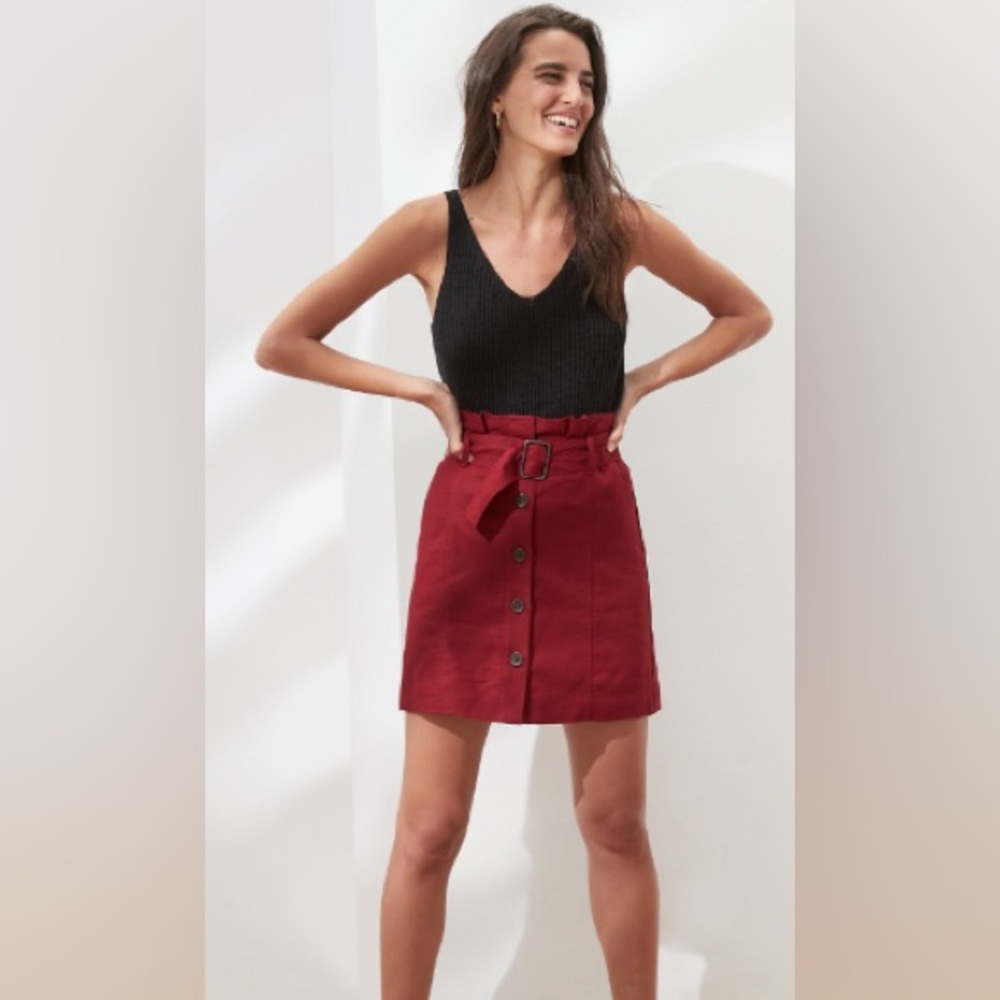 (Bundle 3 for $15) Red banana republic skirt with belt